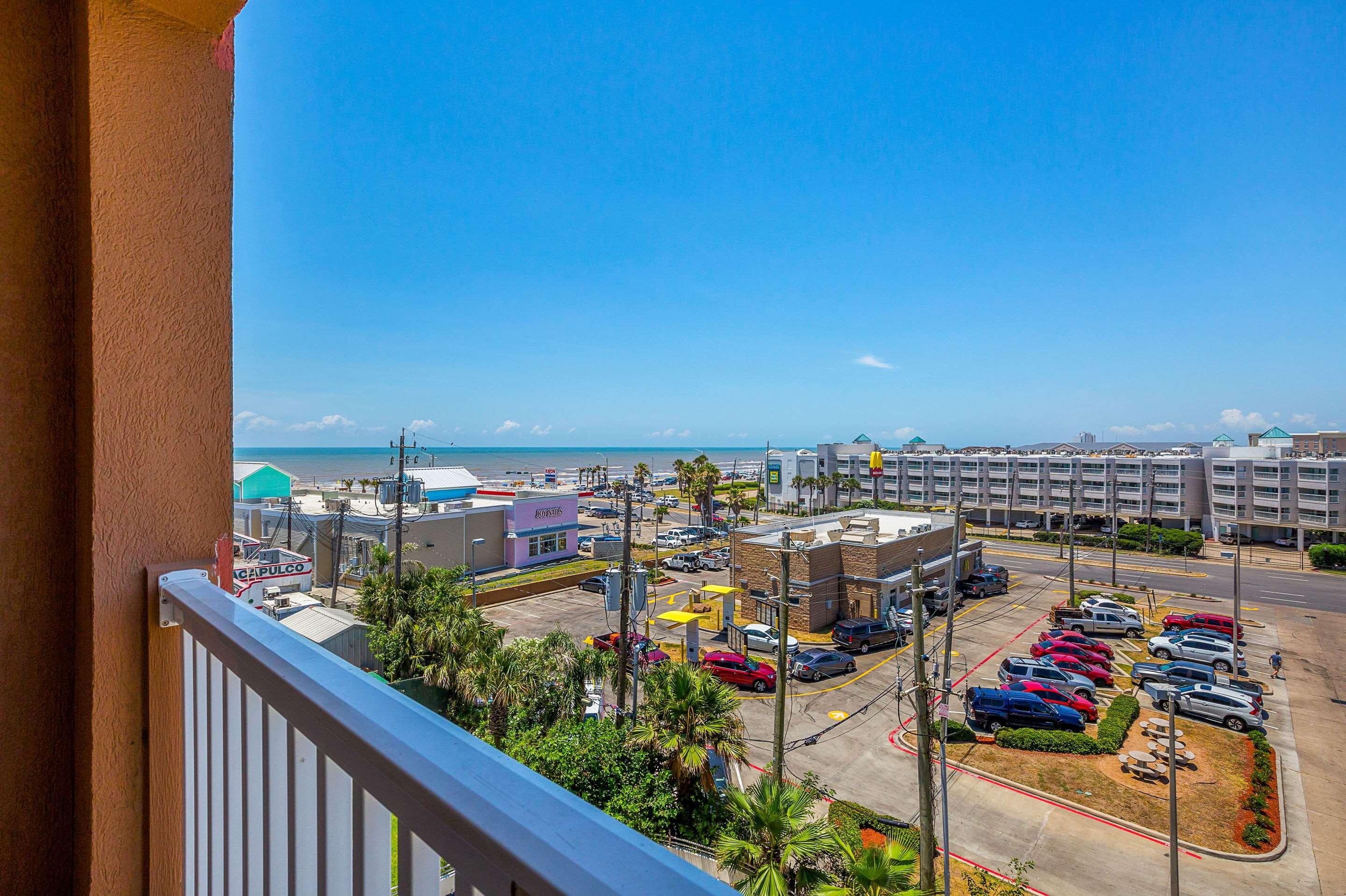 Quality Inn & Suites Galveston - Beachfront Exterior photo
